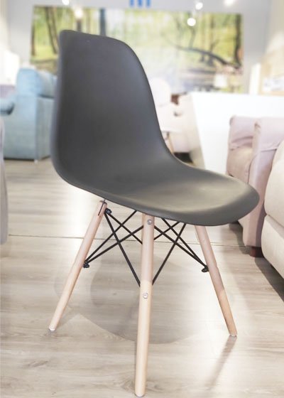 silla nordica color negro 01