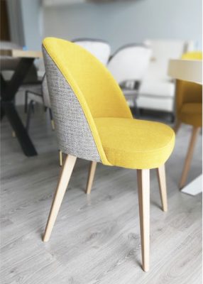 silla tapizada color mostaza 01