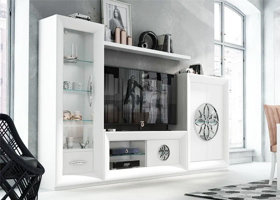 salon blanco con roseton 01